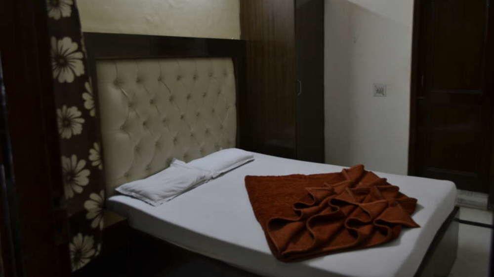 Oyo 6124 Lord Krishna Dx Inn 뉴델리 외부 사진